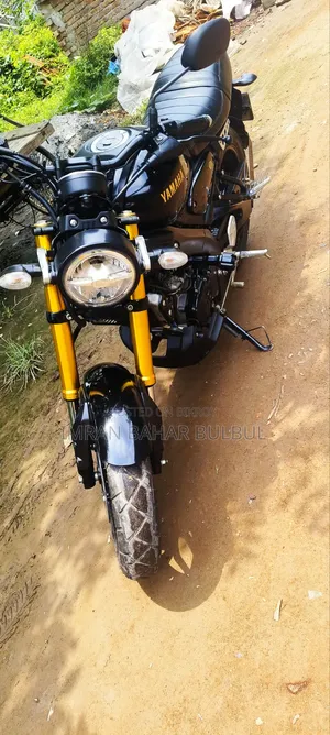 Yamaha 2023 Black