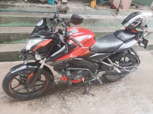 বাজাজ পালসার ১৫০ ২০২০ লাল