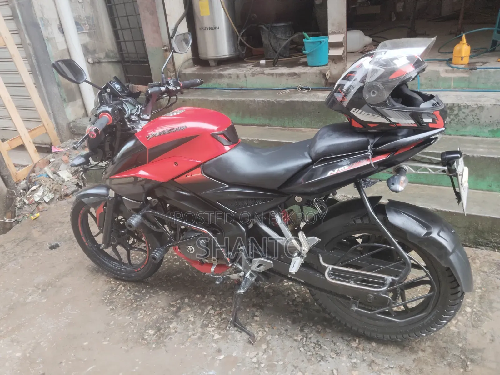 Bajaj Pulsar NS 160 2020 Red
