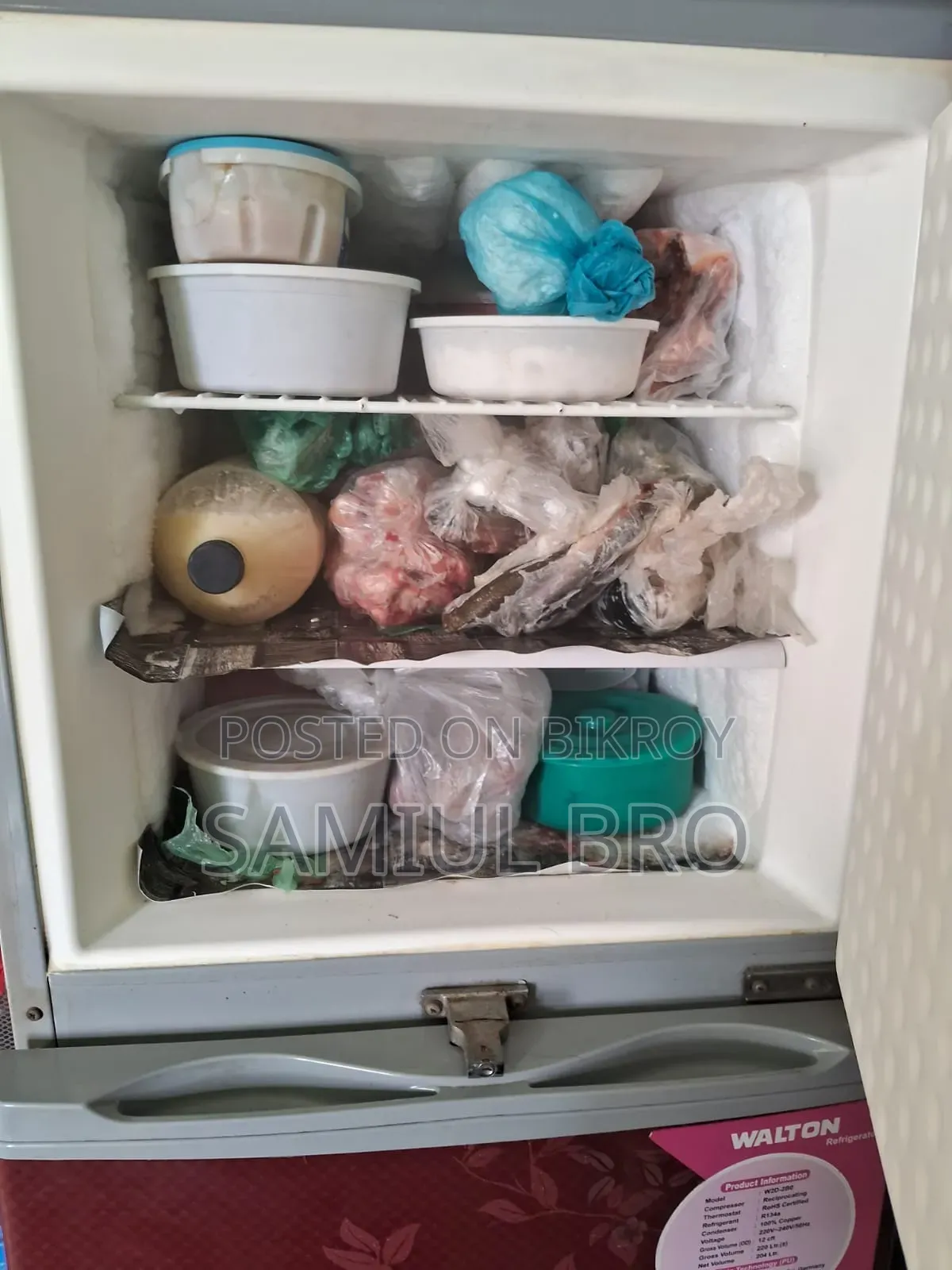 Walton Fridge, very good and fresh condition, call if needed