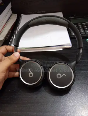 Wireless On-ear Headphone
