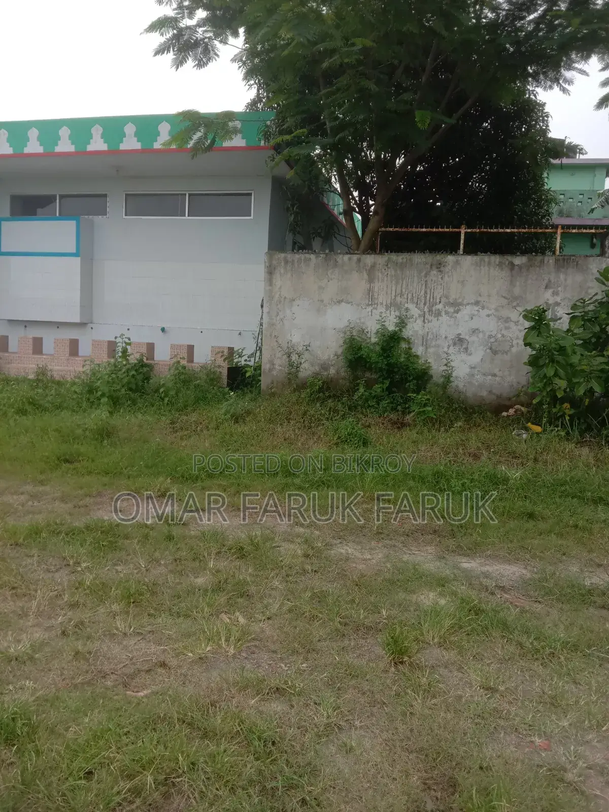 জমির ক্রয় বিক্রয় করা হয়