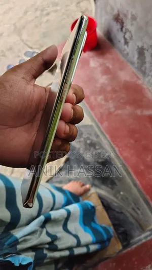 আইকিউওও ১২৮ জিবি ব্লু