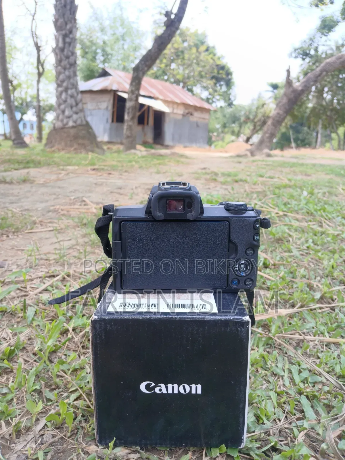 Canon M50
