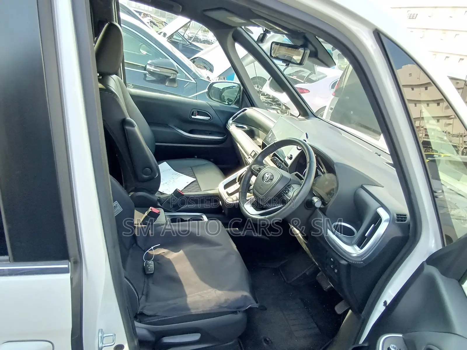 Toyota Noah 2022 Pearl