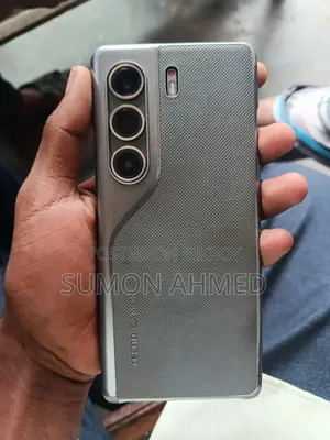 টেকনো ক্যামন ৪০ প্রো ৫জি ২৫৬ জিবি কালো