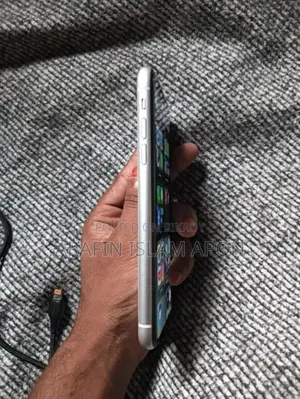 Apple iPhone XR 64 GB White