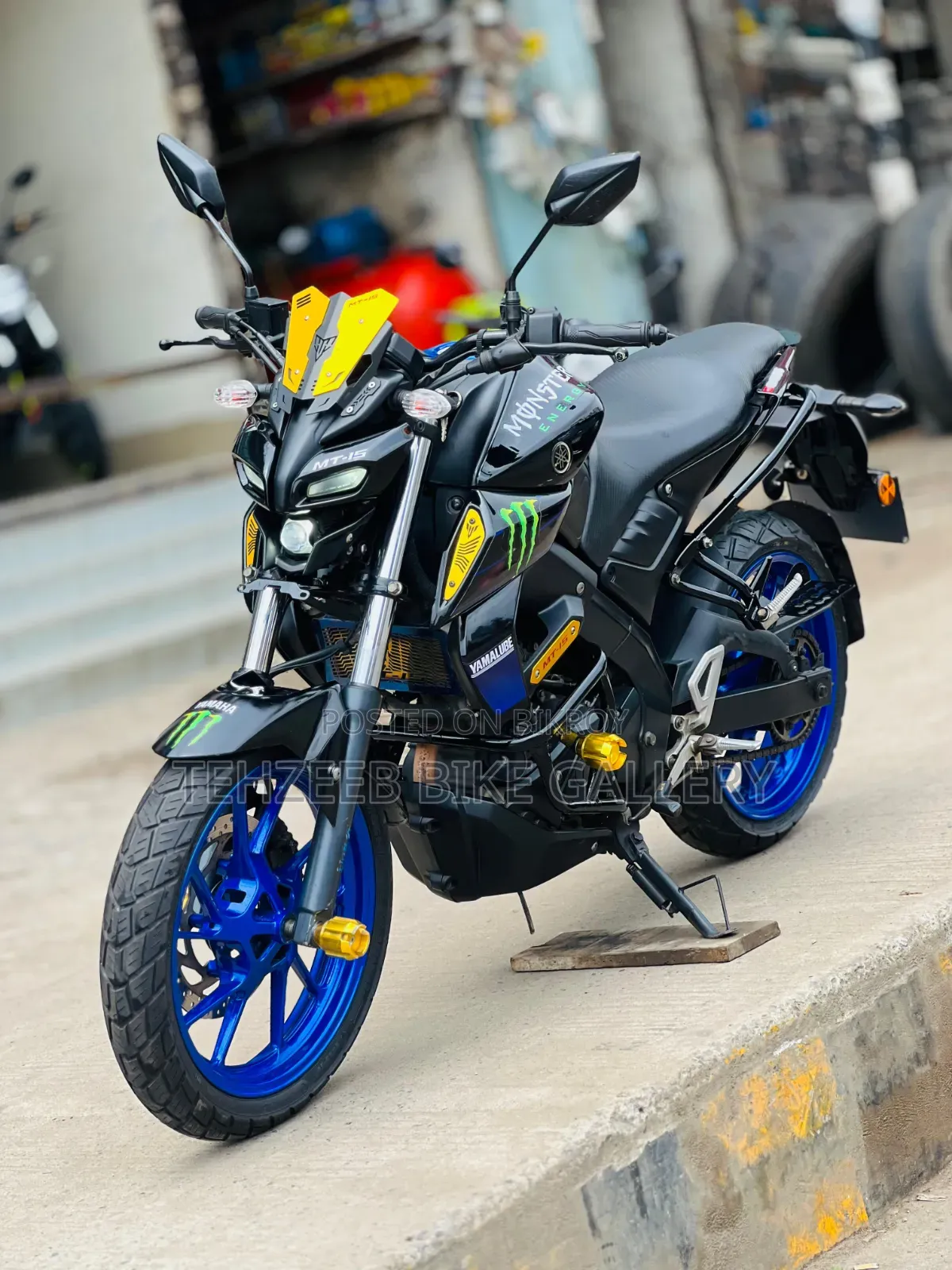 Yamaha 2020 Blue