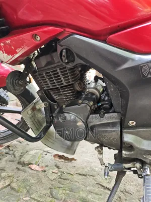 হোন্ডা ২০১৮ লাল