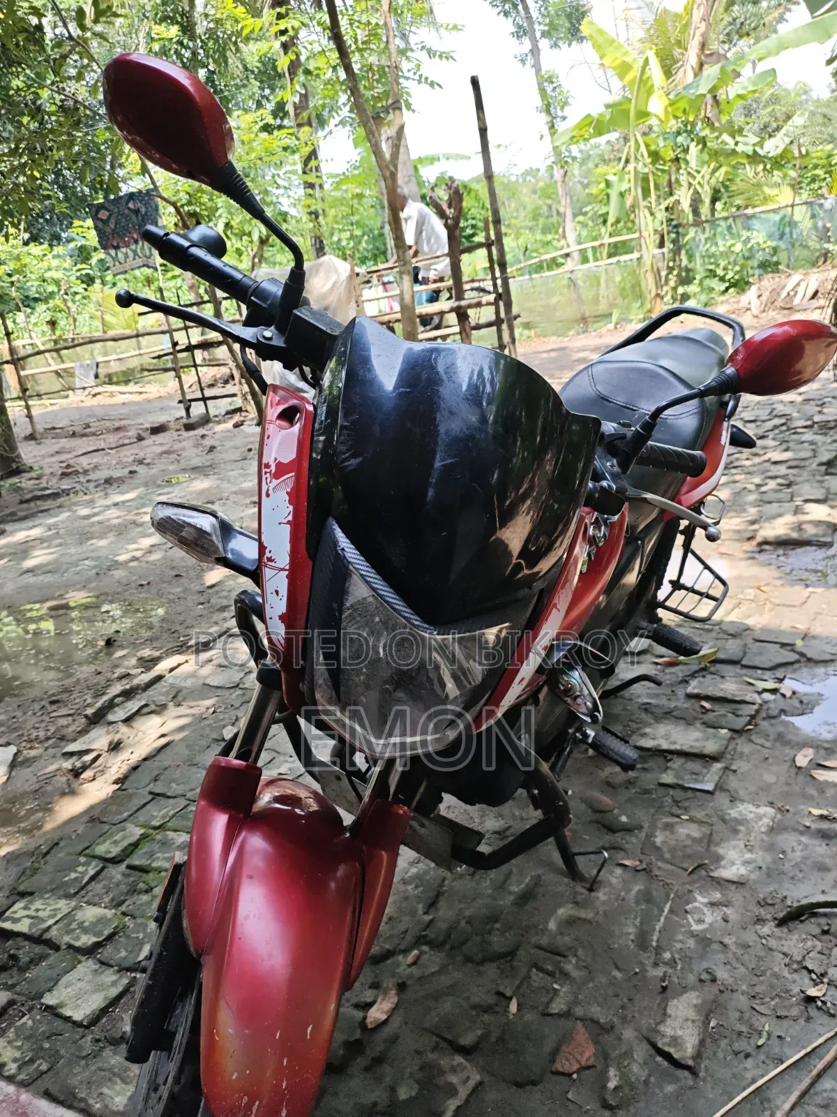 হোন্ডা ২০১৮ লাল