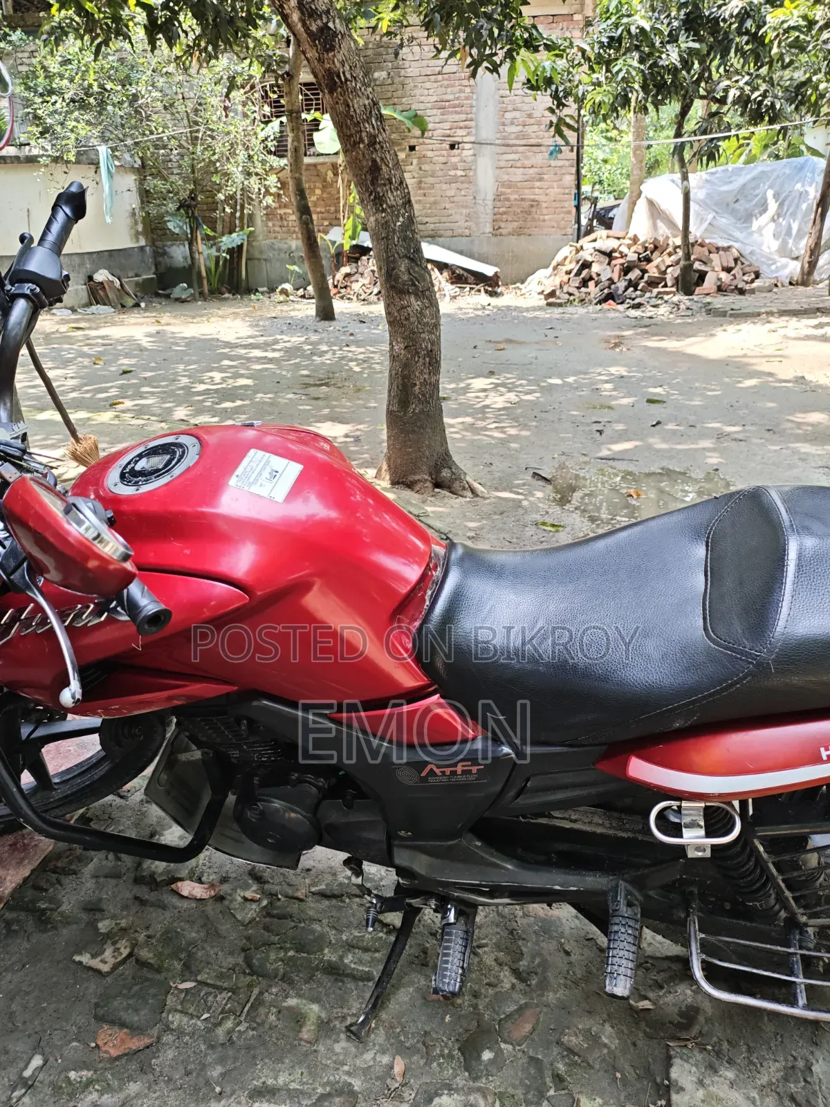 হোন্ডা ২০১৮ লাল