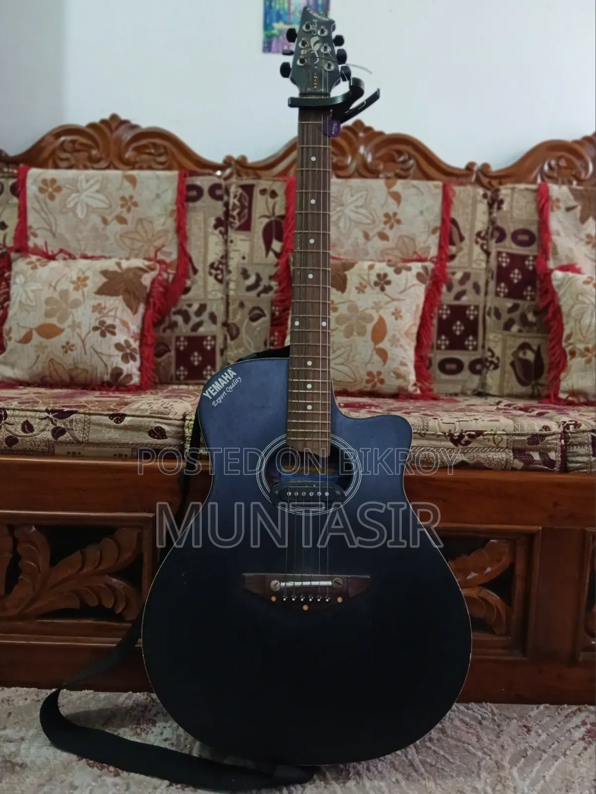 Yemaha-cm2 Electro Acoustic Guitar Black Color