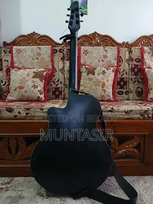 Yemaha-cm2 Electro Acoustic Guitar Black Color