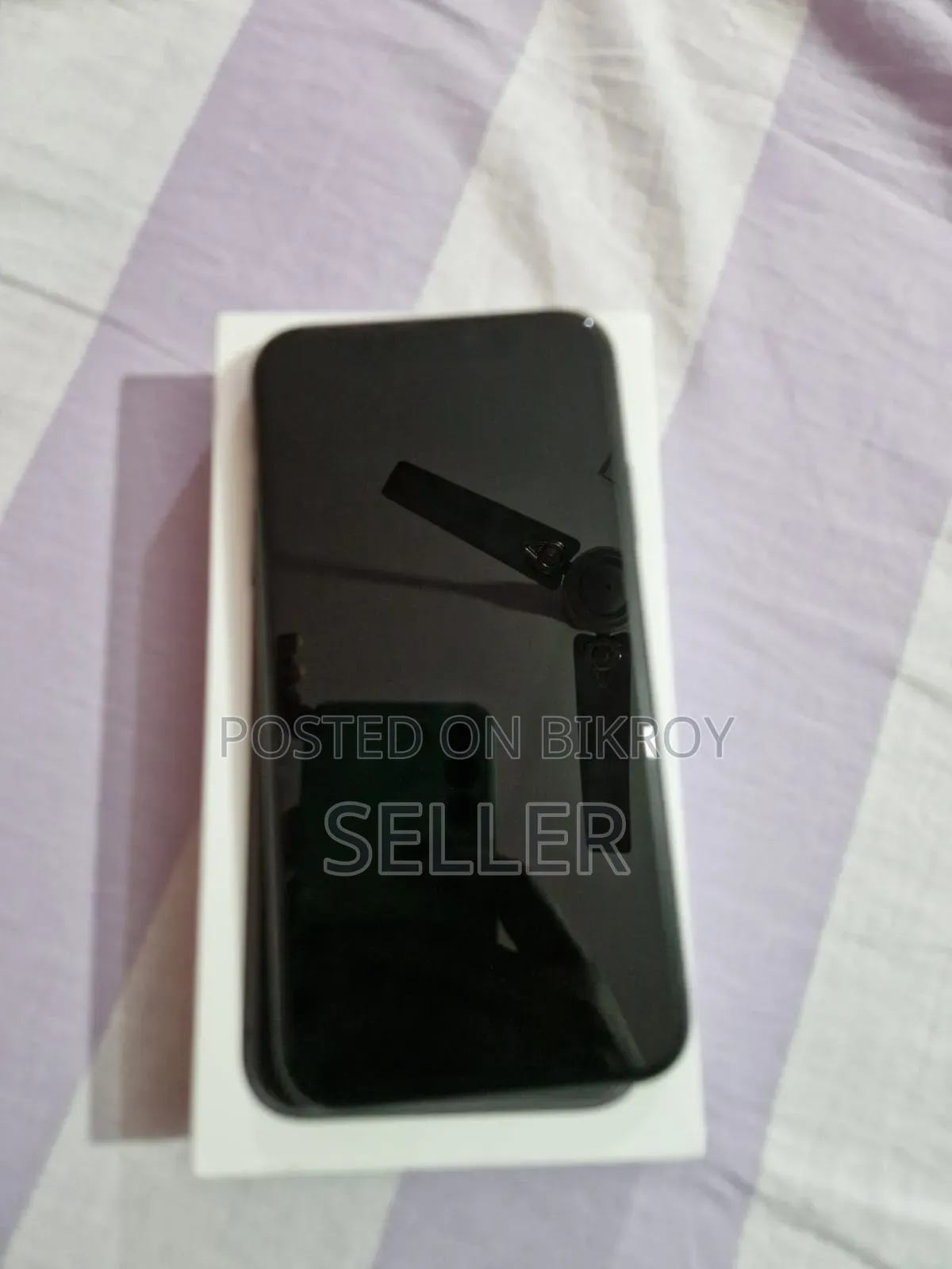 New Apple iPhone 11 64 GB Black