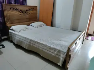 অরিজিনাল হেভি সেগুন কাঠের কুইন সাইজ বেড - বিক্রয়ের জন্য