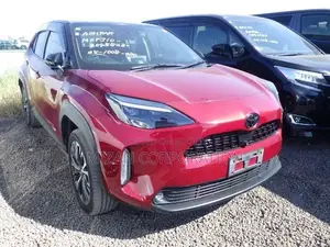 Toyota Yaris Cross 1.5 Hybrid AWD 2022 Red