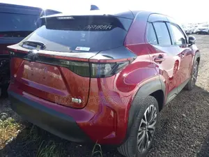 Toyota Yaris Cross 1.5 Hybrid AWD 2022 Red