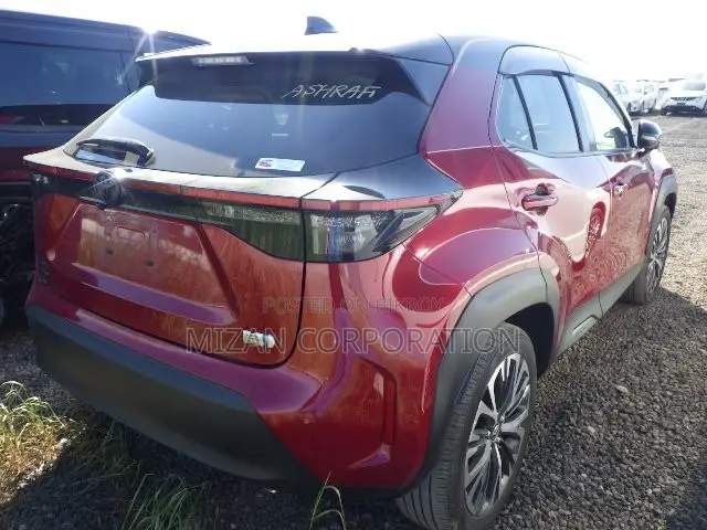 Toyota Yaris Cross 1.5 Hybrid AWD 2022 Red