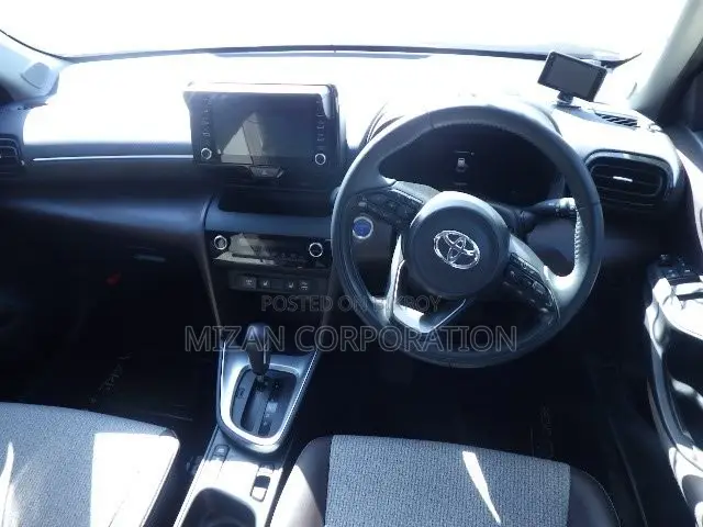 Toyota Yaris Cross 1.5 Hybrid AWD 2022 Red