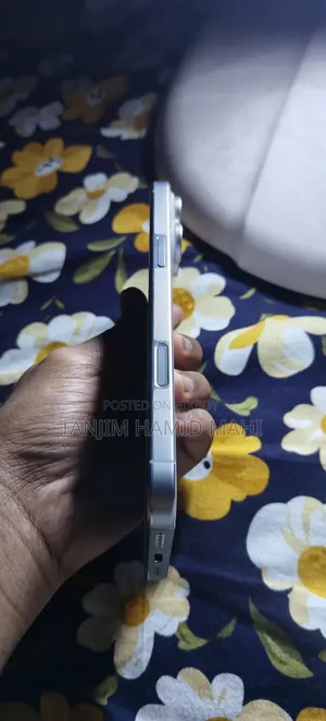 New Apple iPhone 16 Pro Max 256 GB White