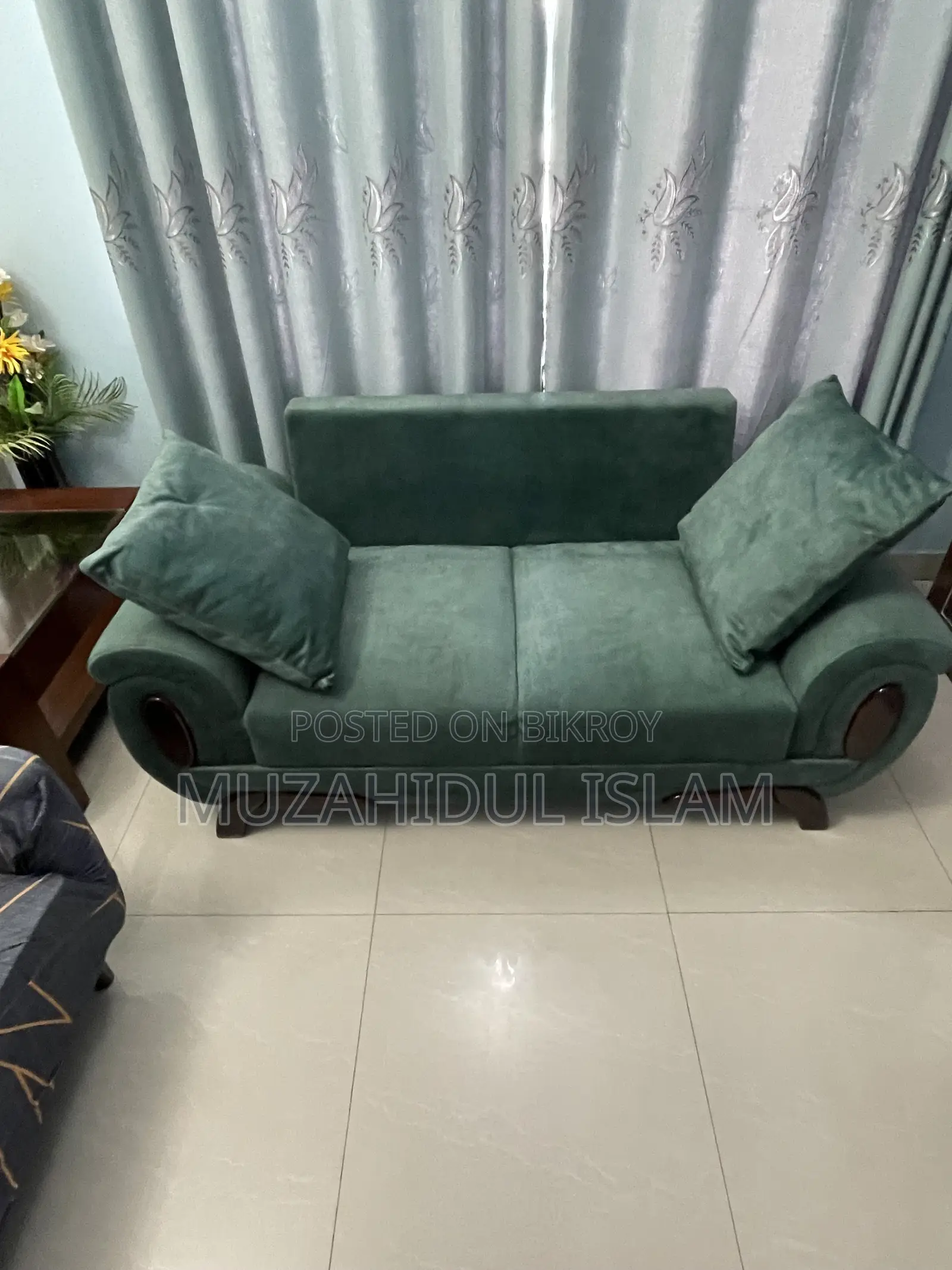 কাস্টমাইজ সোফা