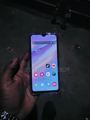 Samsung A10 32 GB Black
