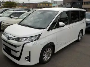 Toyota Noah 2022 Pearl