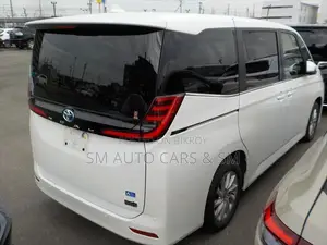Toyota Noah 2022 Pearl