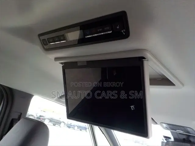 Toyota Noah 2022 Pearl