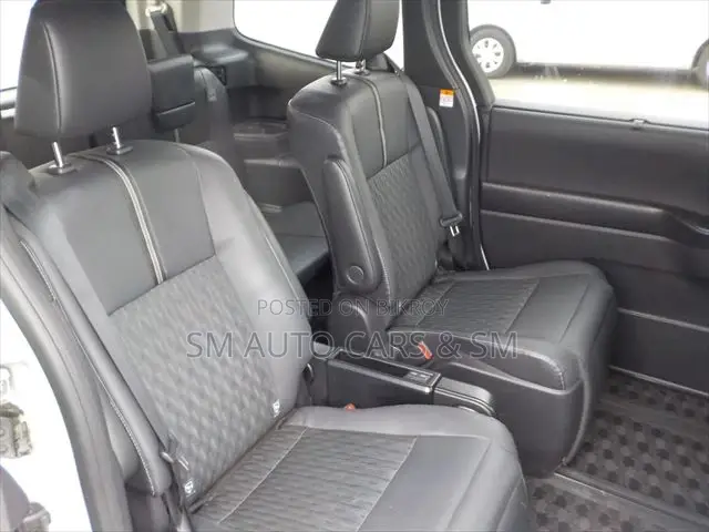 Toyota Noah 2022 Pearl