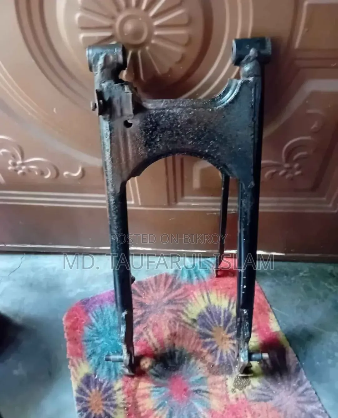 Chesis, Swing Arm