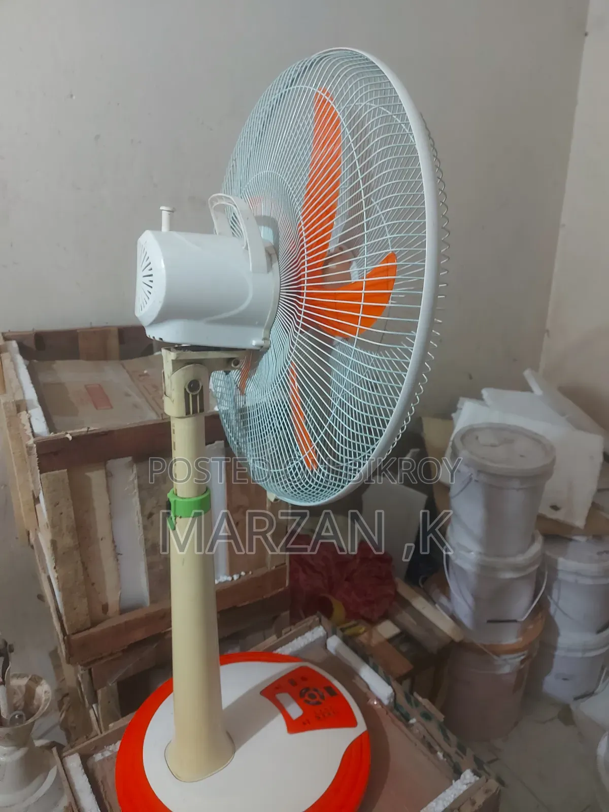18-inch AC DC Charger Fan