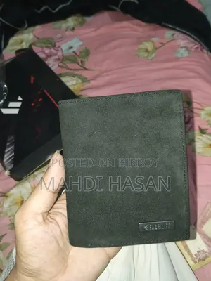 প্রিমিয়াম ওয়ালেট।