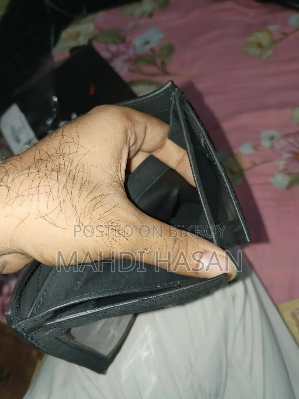 প্রিমিয়াম ওয়ালেট।