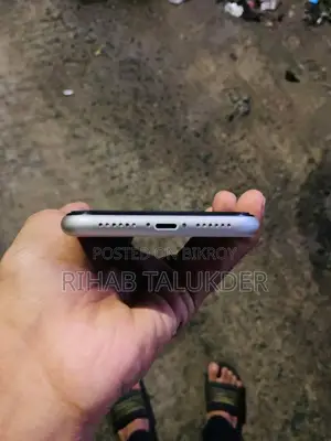 Apple iPhone 11 64 GB White