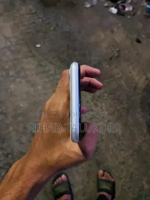Apple iPhone 11 64 GB White