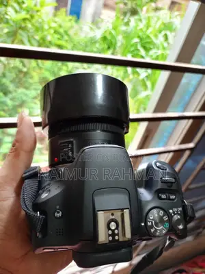 Canon 200d