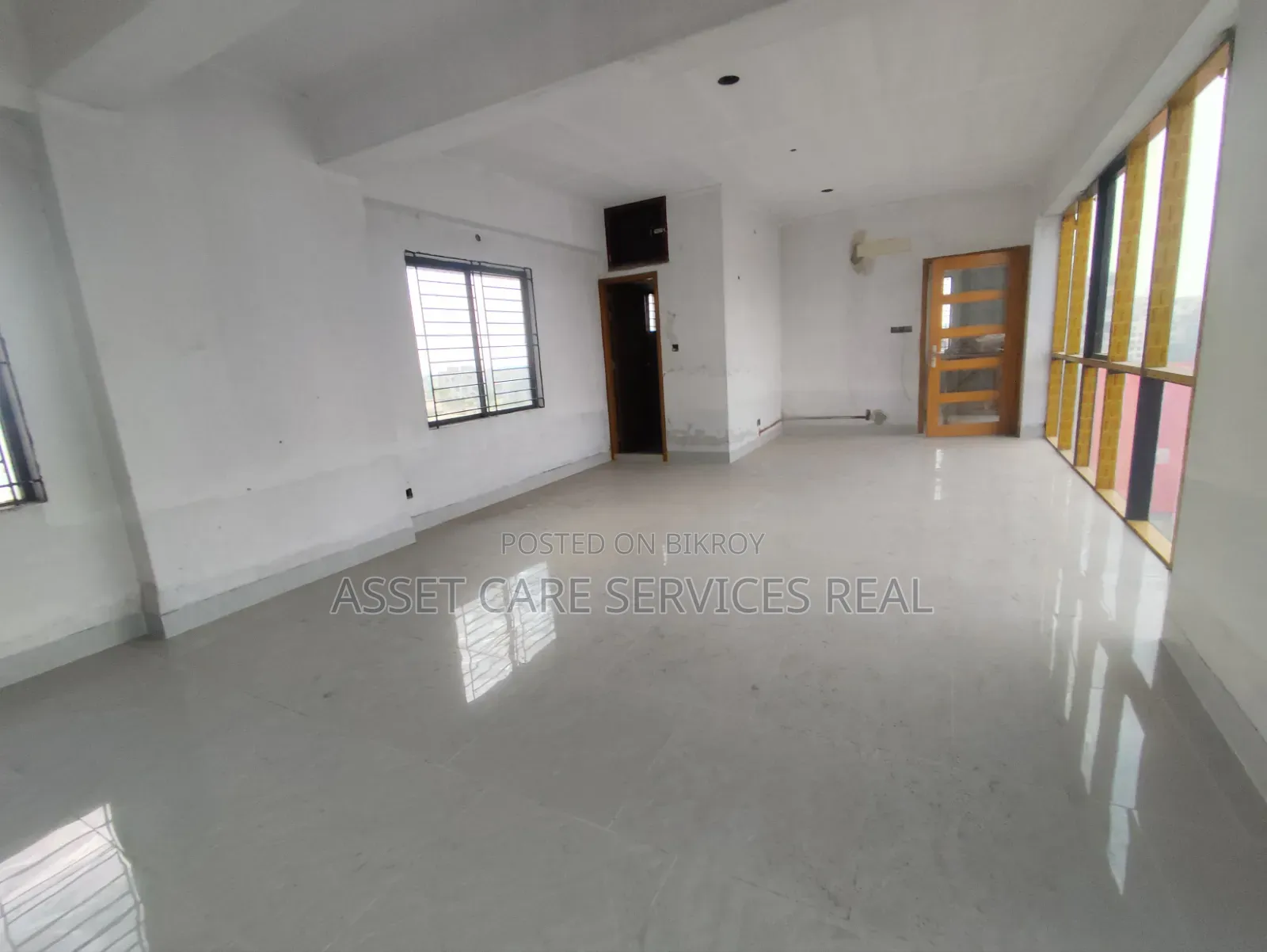 2158-SQFT Commercial Office Space Rent Kuril Badda