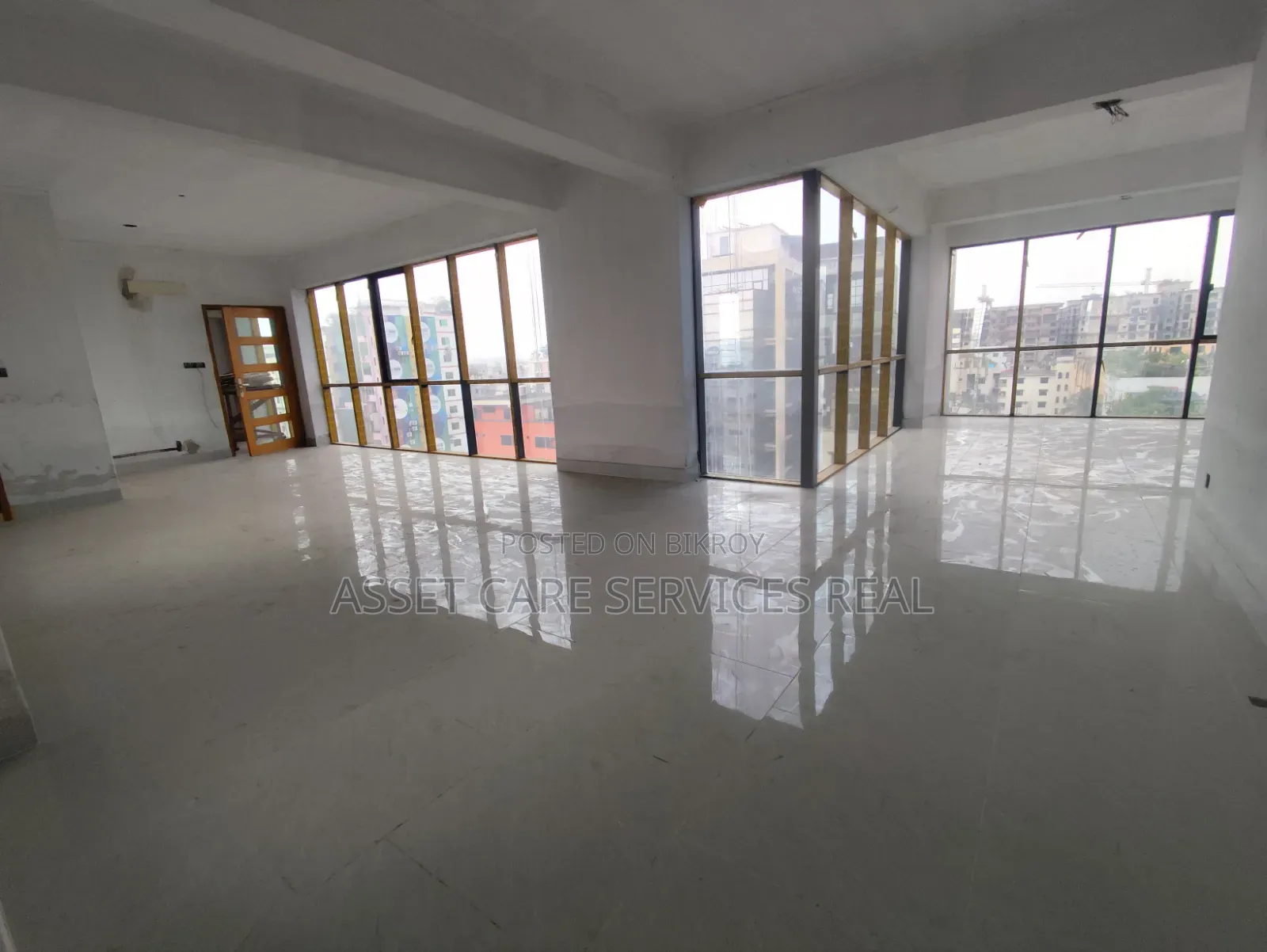 2158-SQFT Commercial Office Space Rent Kuril Badda