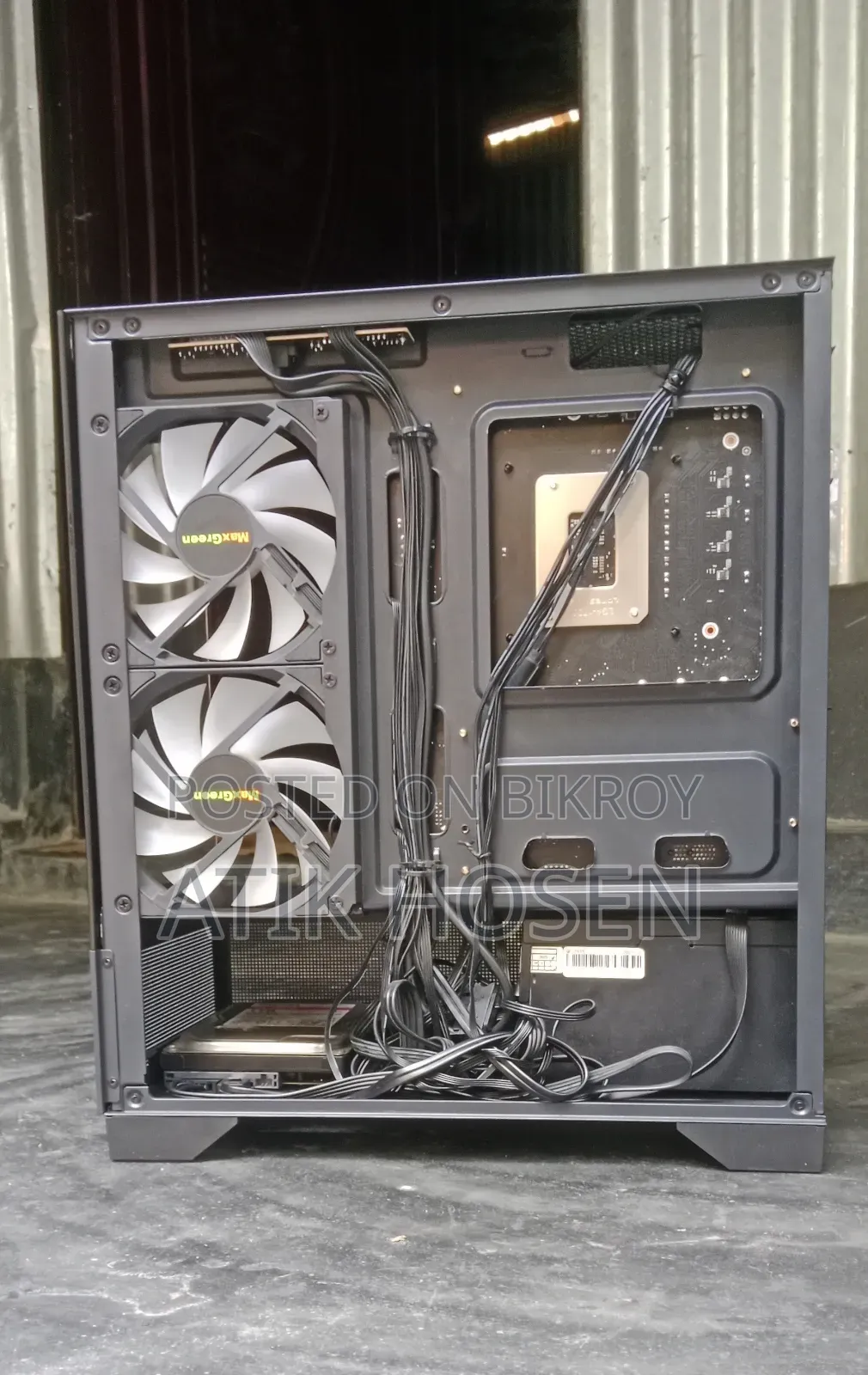 Desktop Computer MSI model 16GB Intel Core i3 SSD 256GB