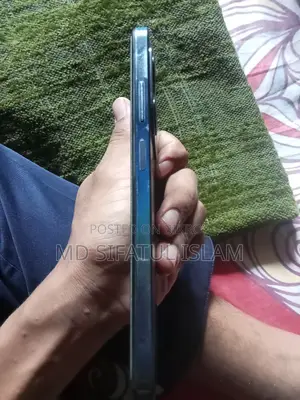 Infinix Hot 40i 128 GB Blue
