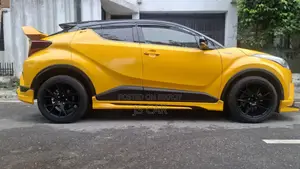 Toyota C-Hr XLE FWD 2019 Yellow