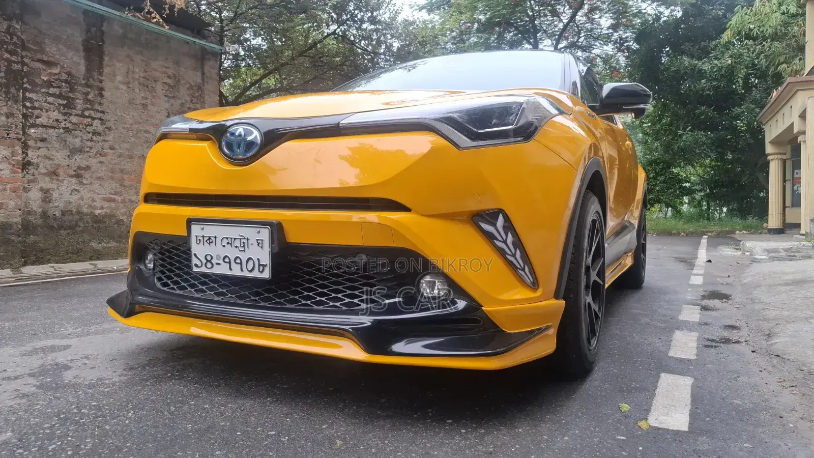 Toyota C-Hr XLE FWD 2019 Yellow
