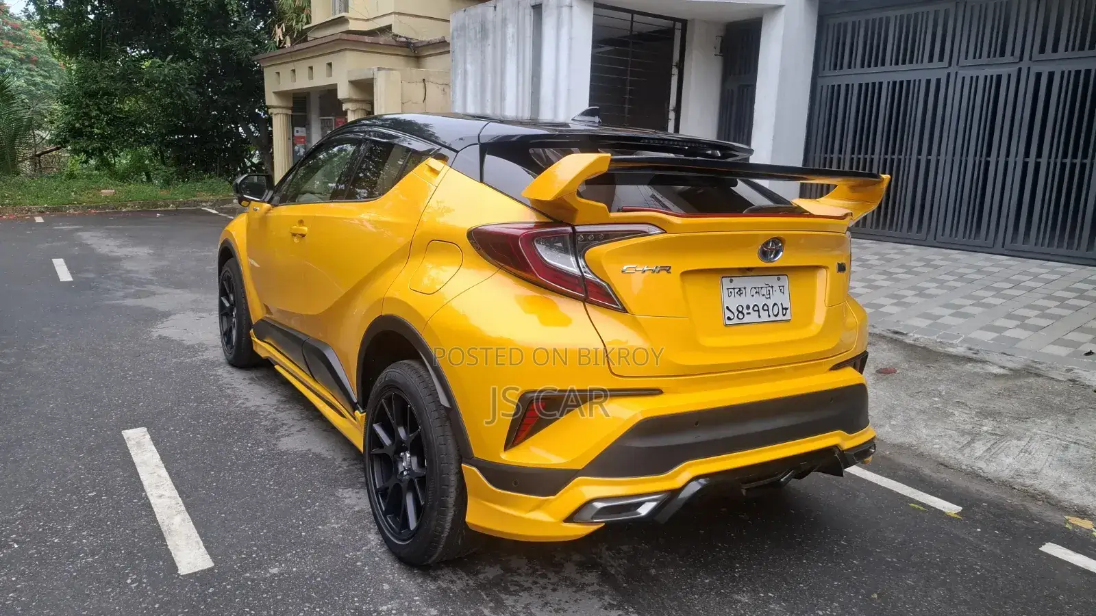 Toyota C-Hr XLE FWD 2019 Yellow