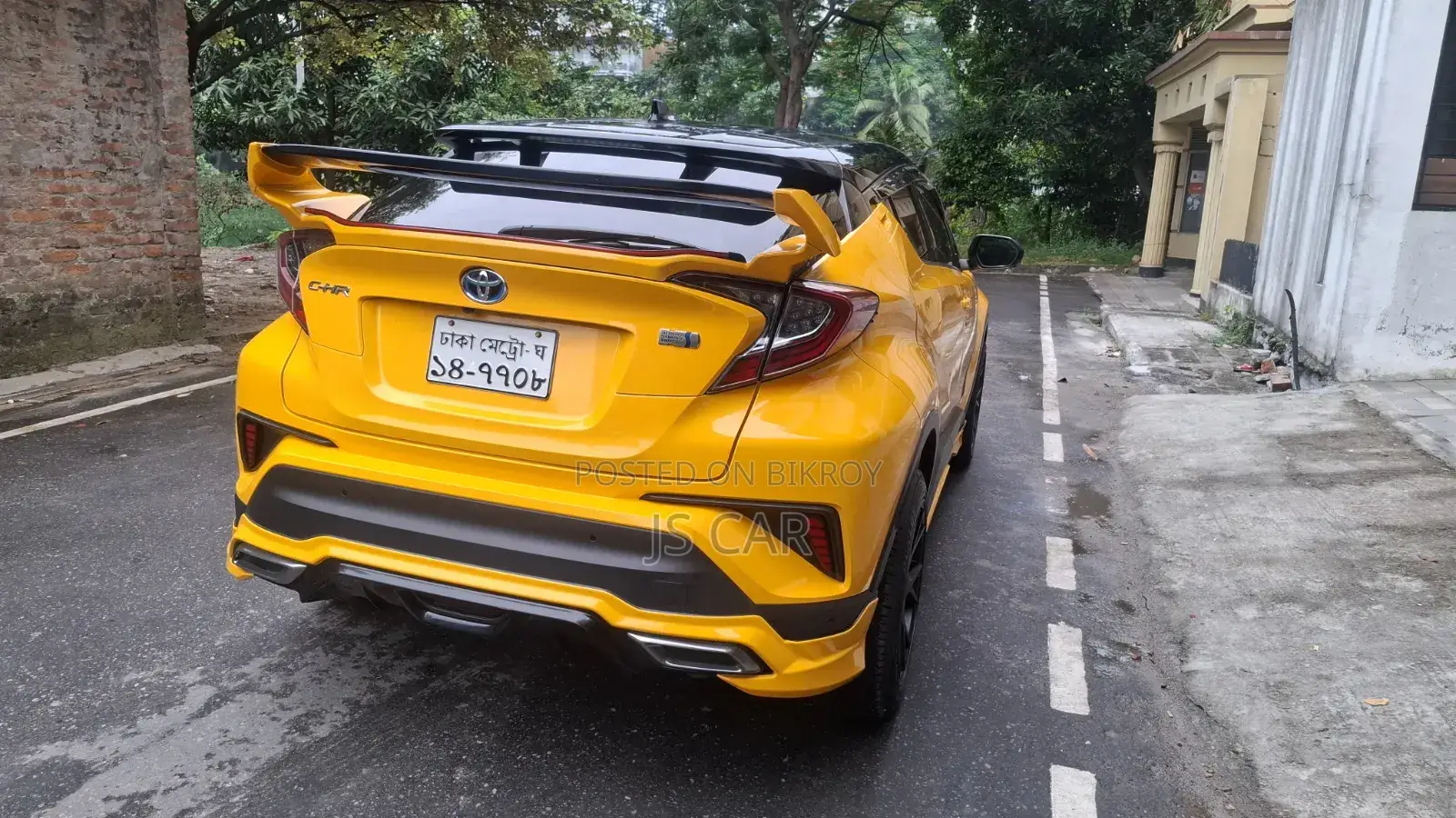 Toyota C-Hr XLE FWD 2019 Yellow