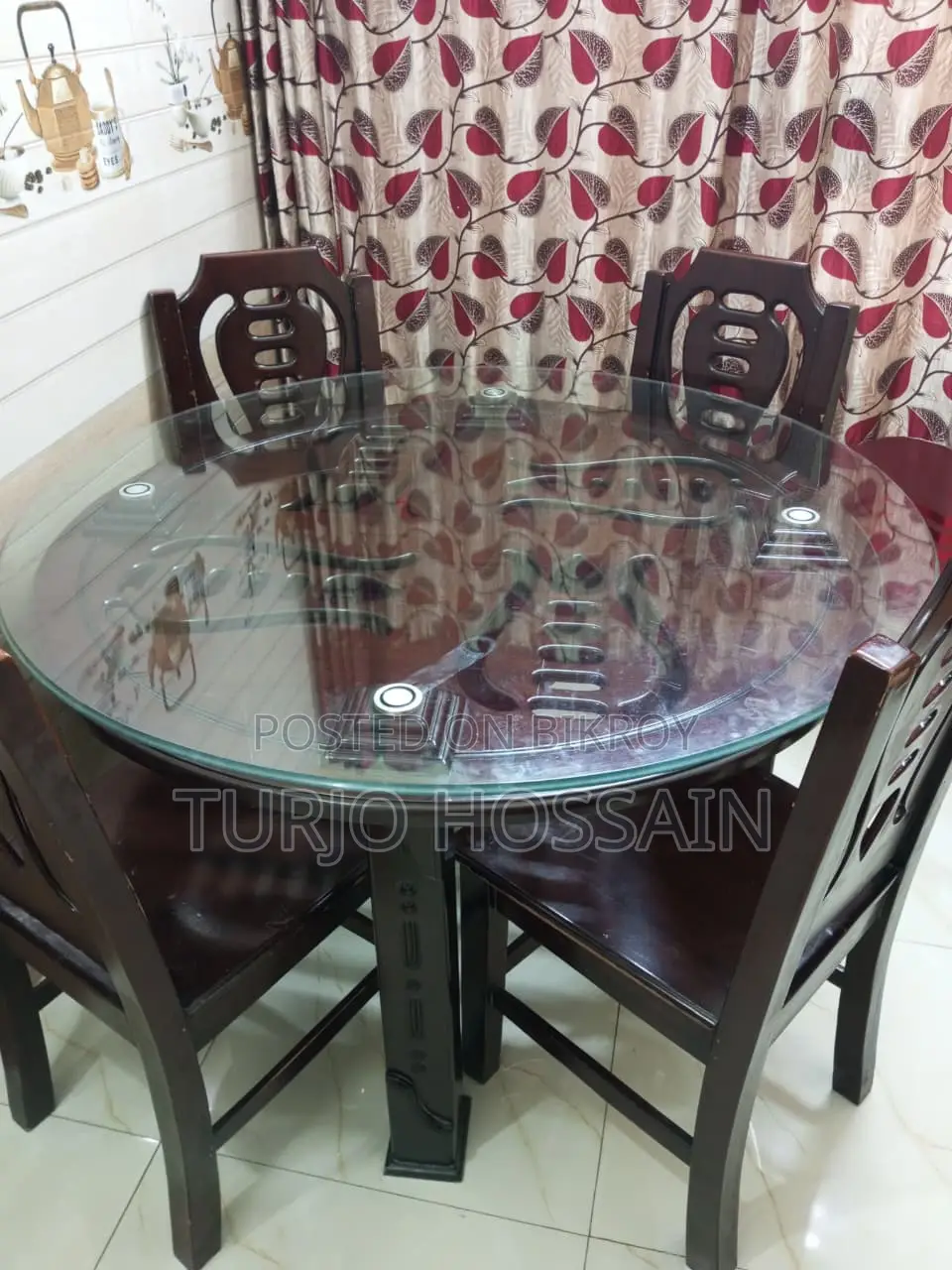 Urgent Sale: Excellent 4-Seater Dining Table (Rajshahi)