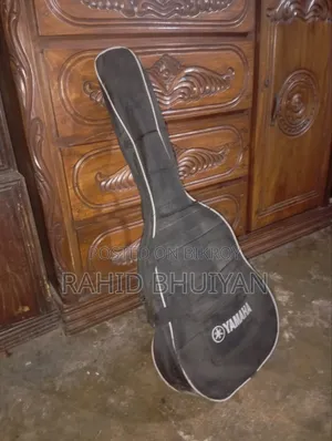 গিটার বিক্রির জন্য !