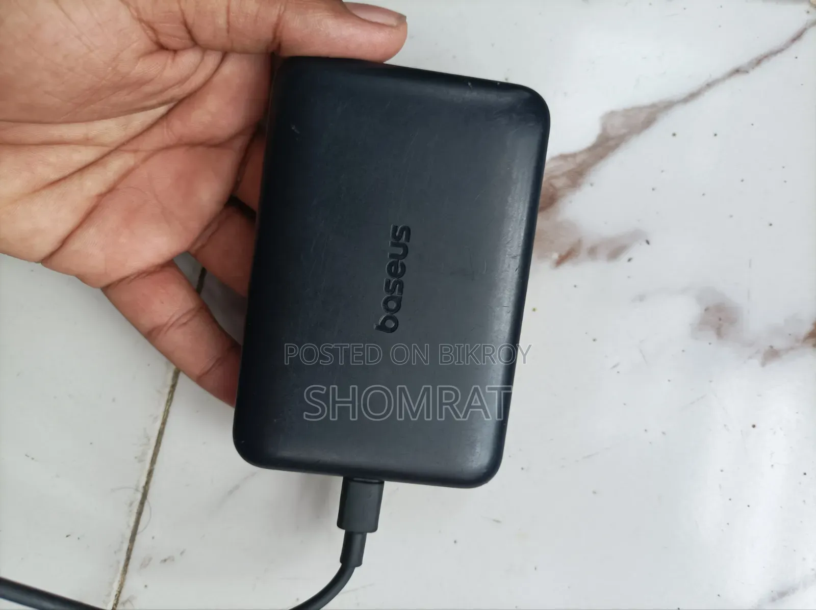 Baseus Power Bank (10000mAh).