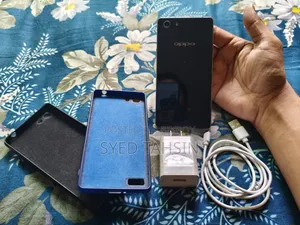 Oppo 8 GB Black