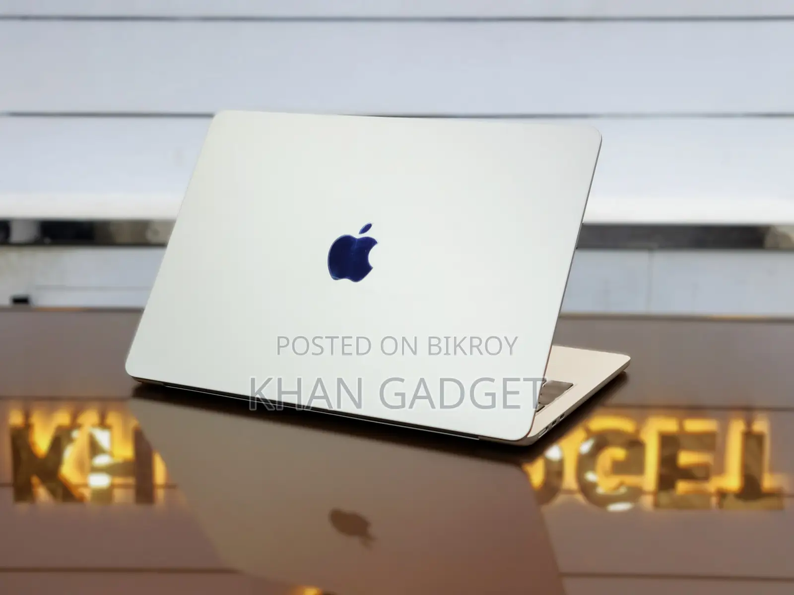 Laptop Apple MacBook Pro 2021 M1 Max 8GB Apple M3 SSD 256GB